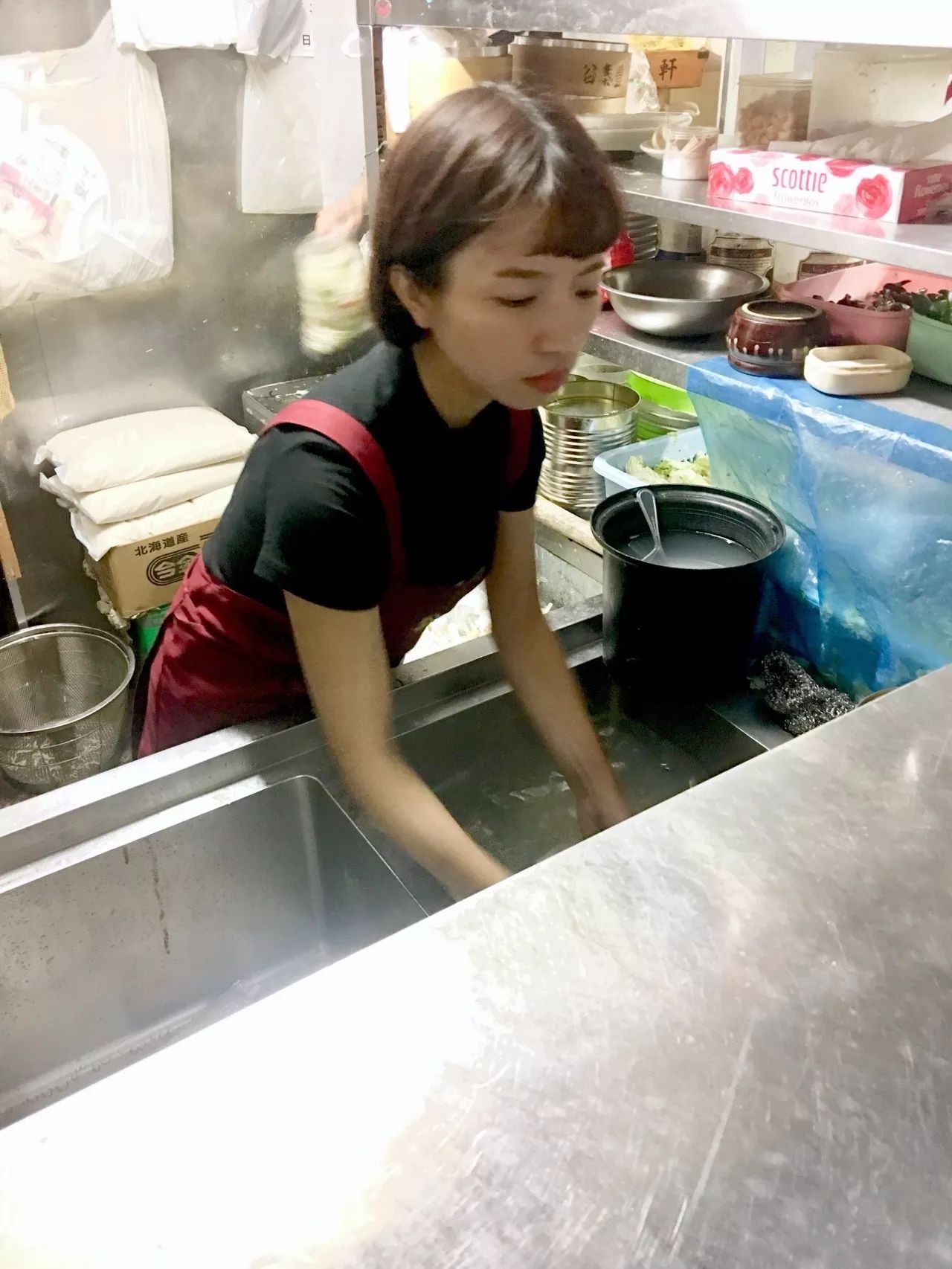 成都洗碗工楊思惠最新,成都洗碗工楊思惠的最新故事，堅韌與奮斗