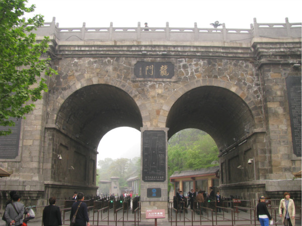 澳門天天彩期期精準(zhǔn)龍門客棧,澳門天天彩期期精準(zhǔn)龍門客棧，揭示背后的違法犯罪問題