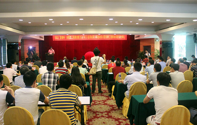 廣東省政府最新領(lǐng)導(dǎo)人,廣東省政府最新領(lǐng)導(dǎo)人的角色與策略，推動廣東高質(zhì)量發(fā)展的新篇章