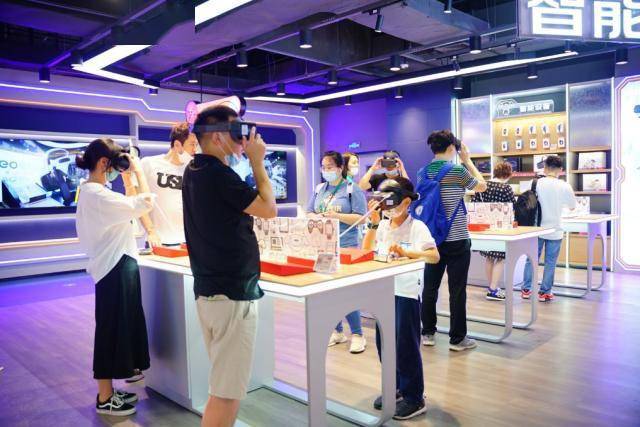 新澳門免費(fèi)資料大全在線查看,新澳門免費(fèi)資料大全在線查看，探索與啟示