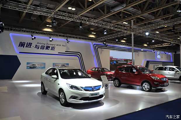 2025新澳門正版免費資木車,澳門正版免費資訊車的發(fā)展與未來展望（2025年展望）