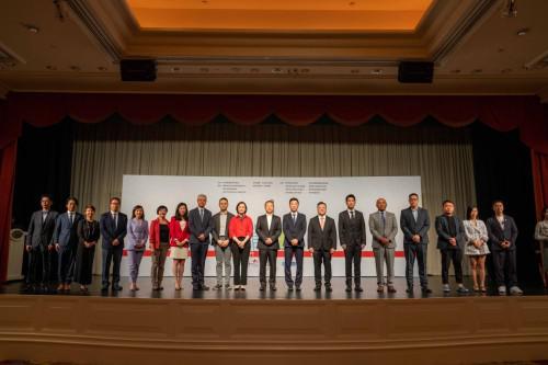 2025新澳門天天六開彩,澳門是中國的一個(gè)特別行政區(qū)，以其獨(dú)特的文化、歷史和經(jīng)濟(jì)背景而聞名。近年來，隨著科技的快速發(fā)展和數(shù)字化時(shí)代的到來，澳門博彩業(yè)也在不斷創(chuàng)新和發(fā)展。本文將探討關(guān)于澳門新推出的天天六開彩活動(dòng)及其在博彩行業(yè)中的影響，以及未來的發(fā)展趨勢。